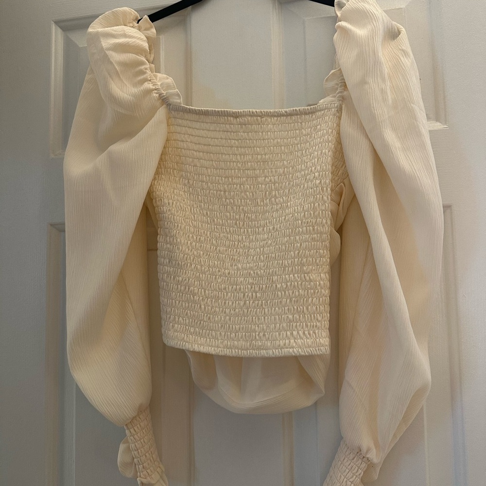 Astr Cream Ruched Blouse - Picture 3 of 4